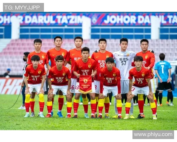 广州足球队荣登足球力量排行榜第五名展现强劲实力与潜力 广州足球队荣登足球力量排行榜第五名展现强劲实力与潜力